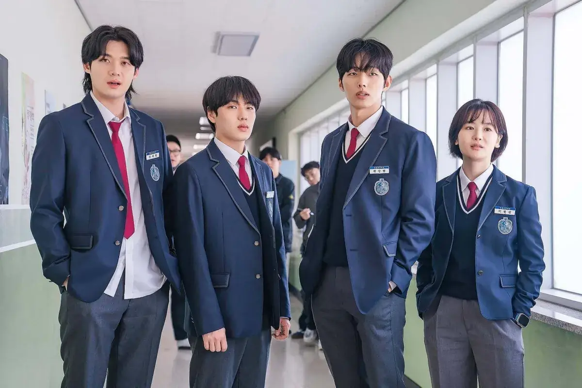 "I Am A Running Mate" Postpones Premiere At Last Minute 표지 이미지